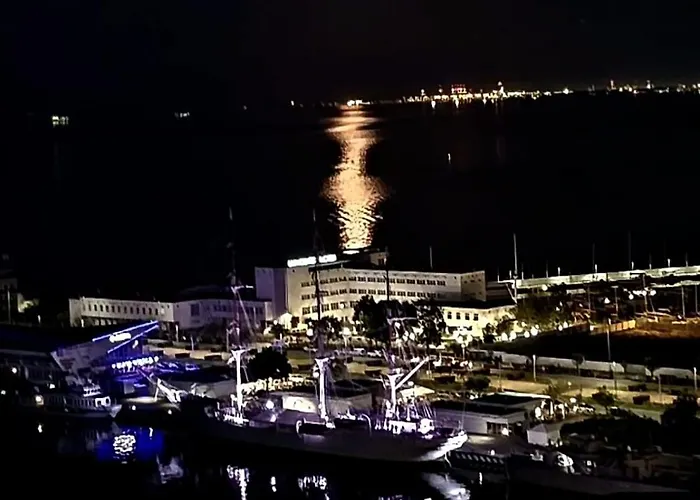 Sea Towers Luxury غدينيا